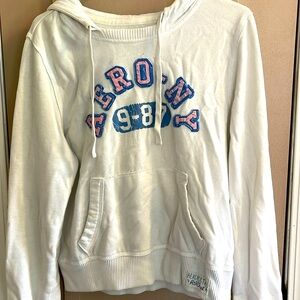 White Sweatshirt by Aero
